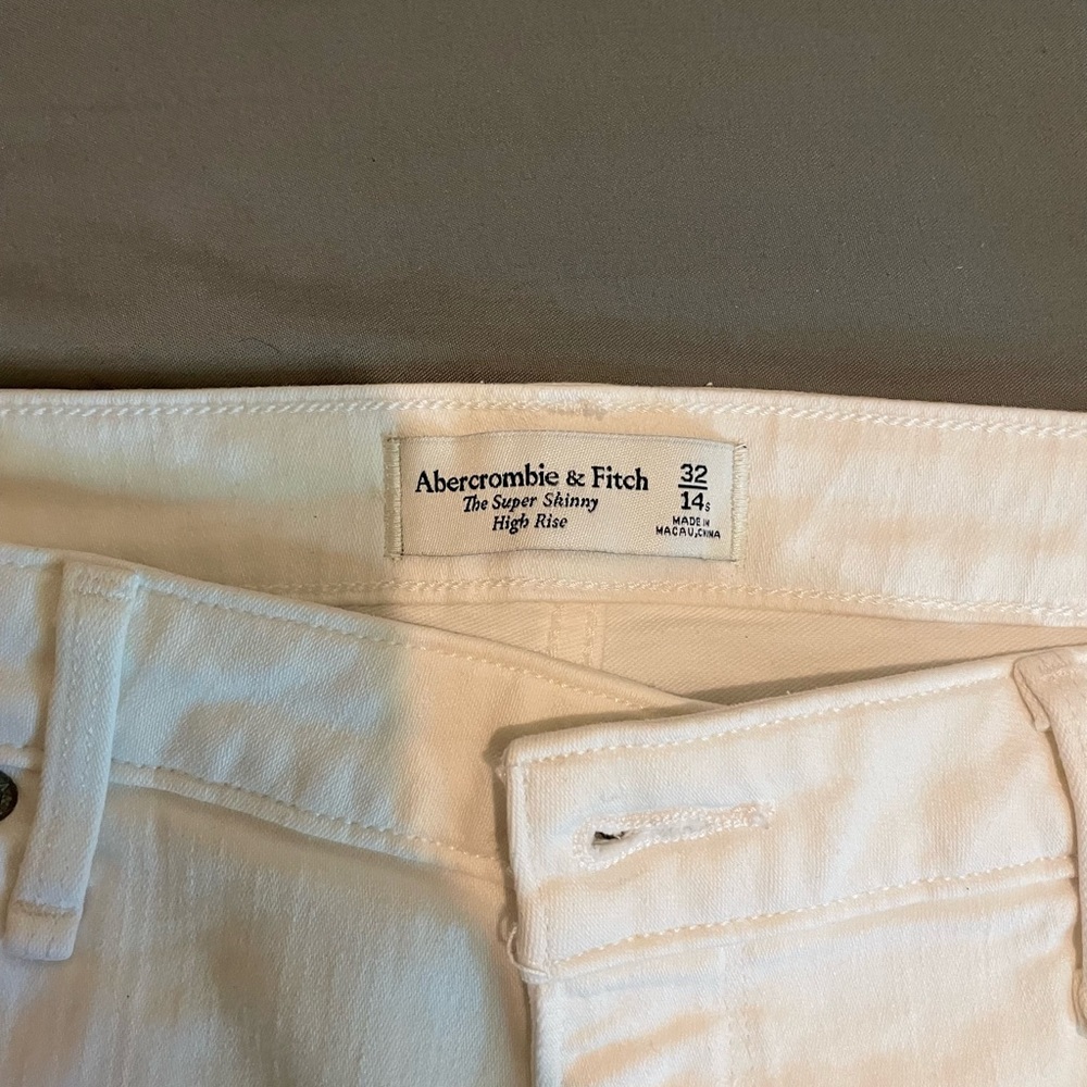 Abercrombie & Fitch skinny white jeans/ 32 SHORT - Picture 8 of 9